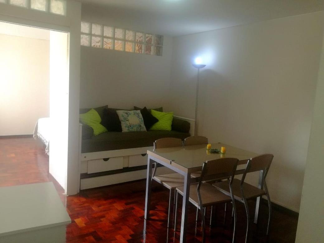 Acogedor Departamento Frente Al Parque Civico Apartment เมนโดซา ภายนอก รูปภาพ