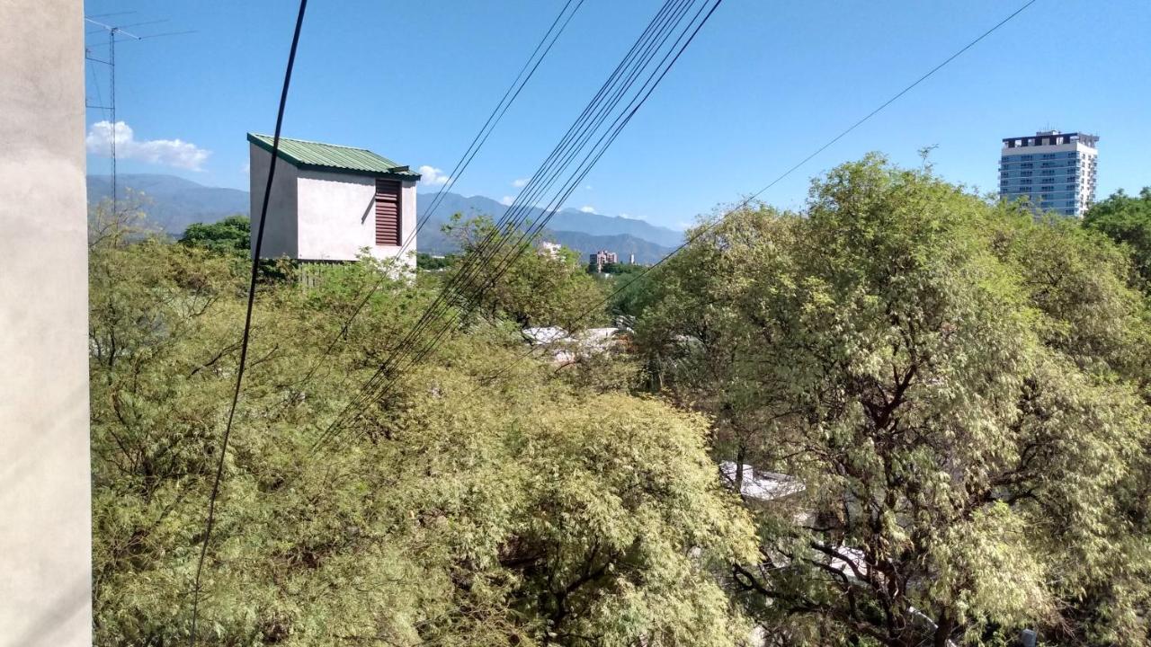 Acogedor Departamento Frente Al Parque Civico Apartment เมนโดซา ภายนอก รูปภาพ